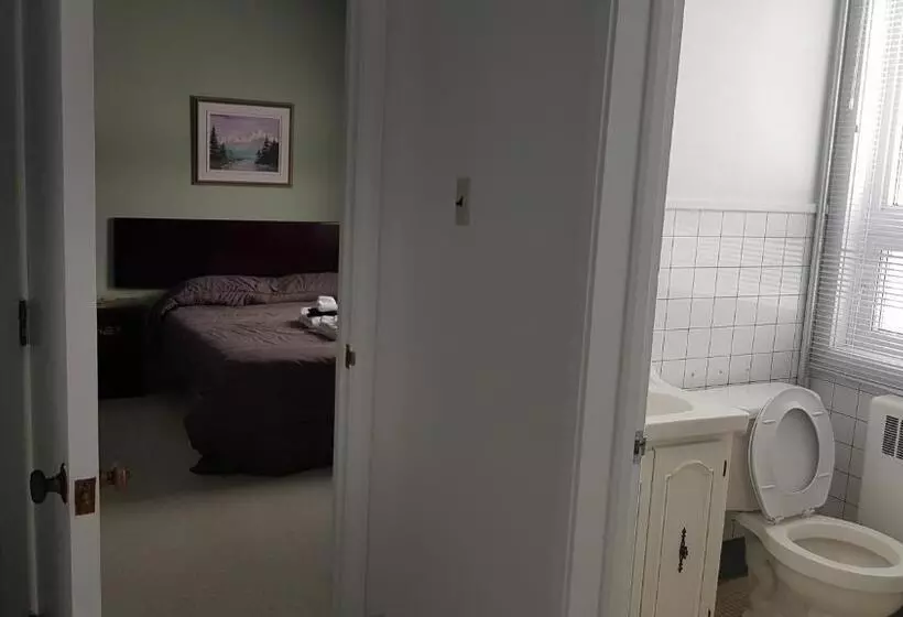 ユースホステル Domaine St Viateur