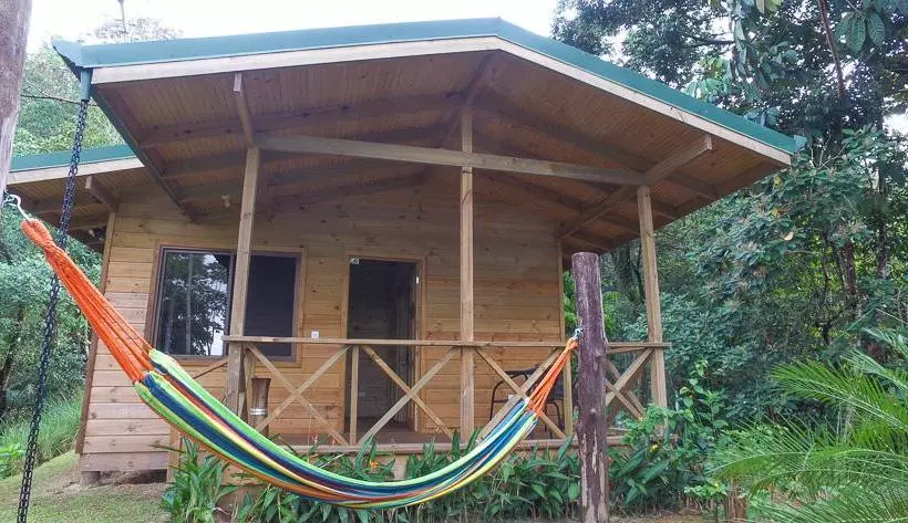 تختخواب و صبحانه Forest Lodge