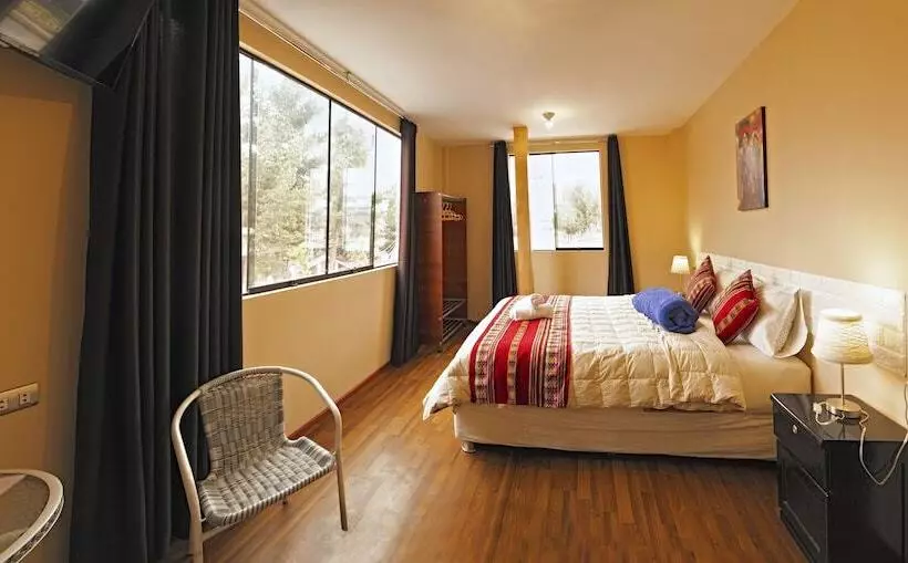 تختخواب و صبحانه Hermoza House