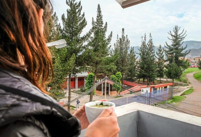 تختخواب و صبحانه Hermoza House