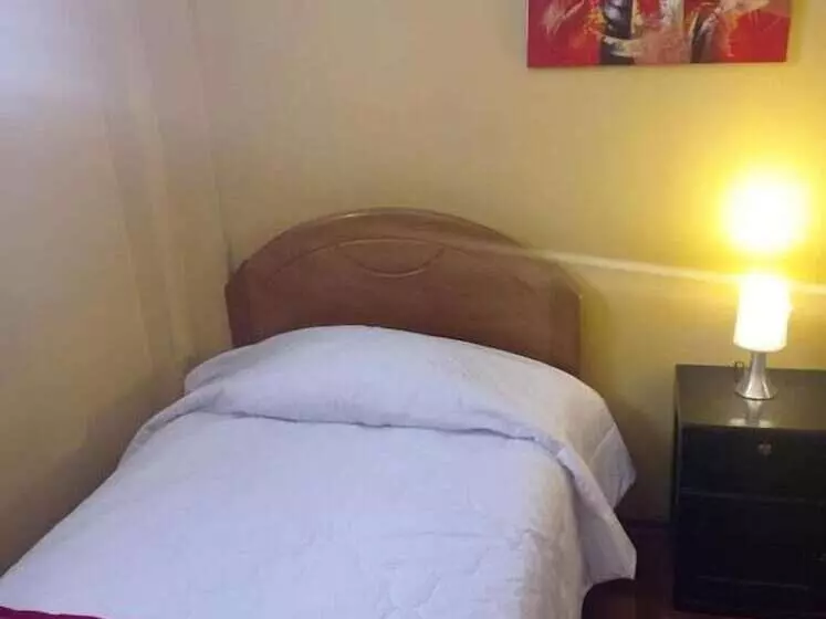 تختخواب و صبحانه Hermoza House