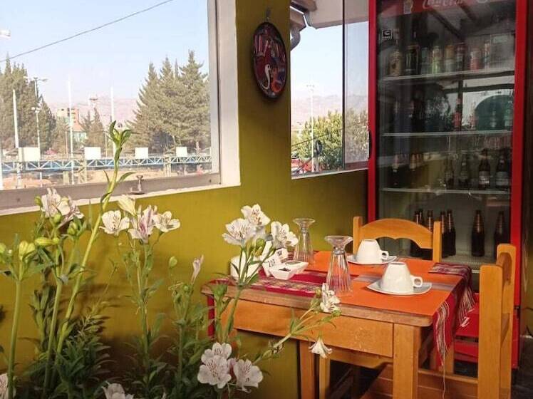 تختخواب و صبحانه Hermoza House