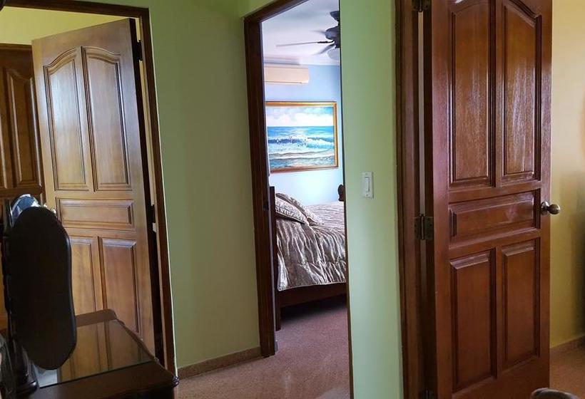 צימר Pink Palace Panama