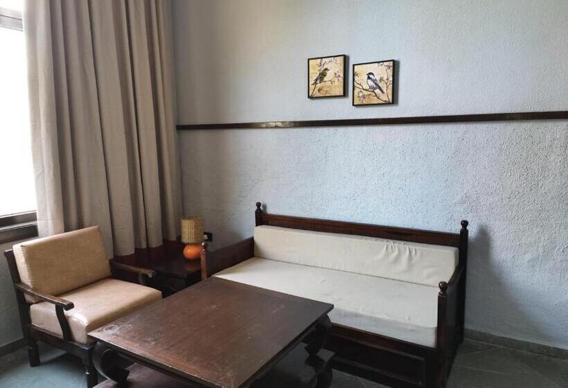 住宿加早餐 Triose Boutique Hotel Lonavala