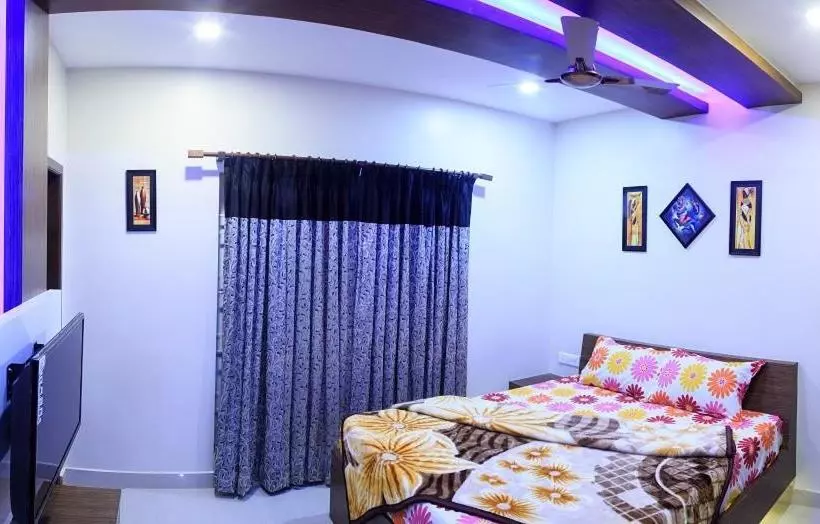 Hotelli Gb Castle Guesthouse  Yelagiri