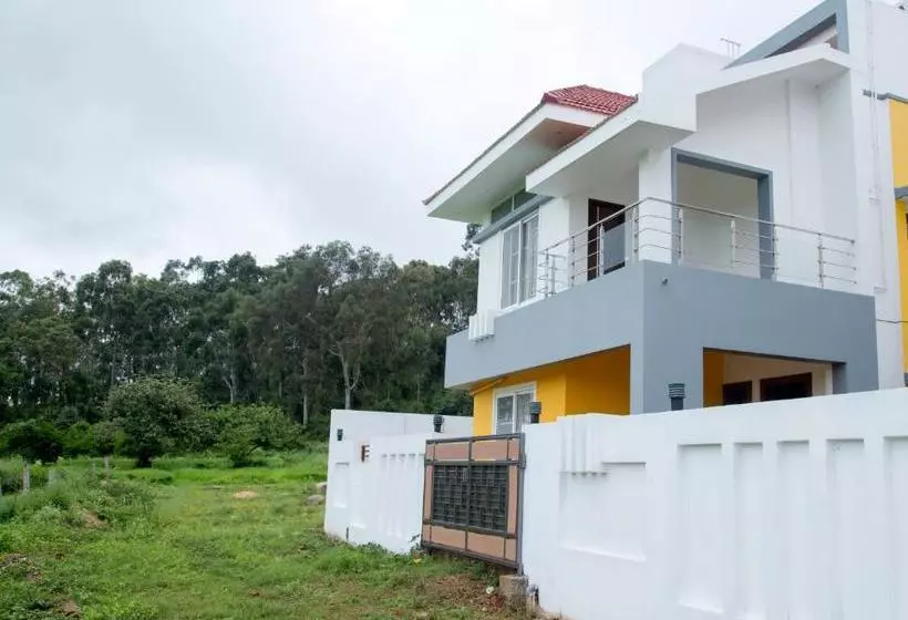 Hotelli Gb Castle Guesthouse  Yelagiri
