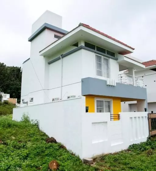 Hotelli Gb Castle Guesthouse  Yelagiri