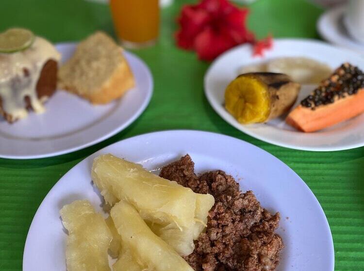 هتل Pousada Porto De Amigos