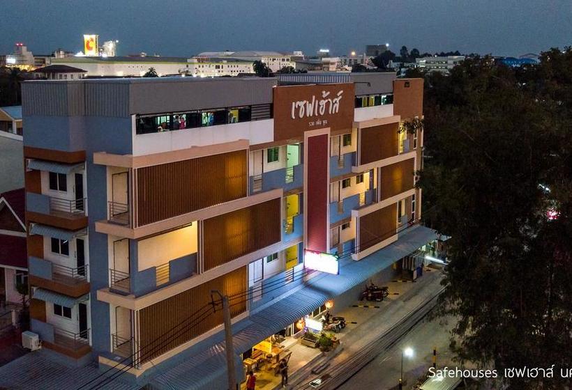 בית מלון כפרי Safehouses Nakhonsawan