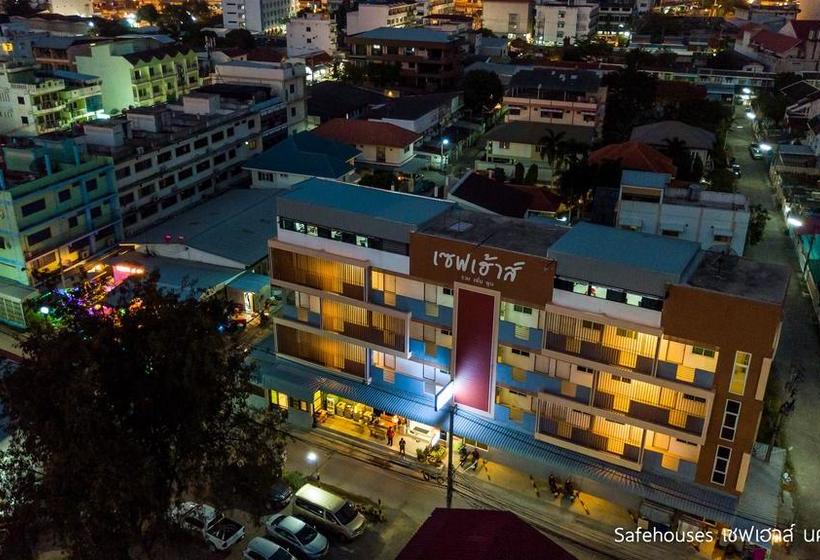 בית מלון כפרי Safehouses Nakhonsawan
