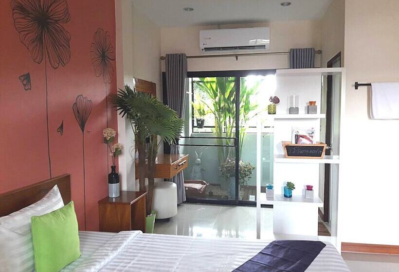 ホテル Warintorn Court