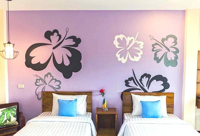 ホテル Warintorn Court