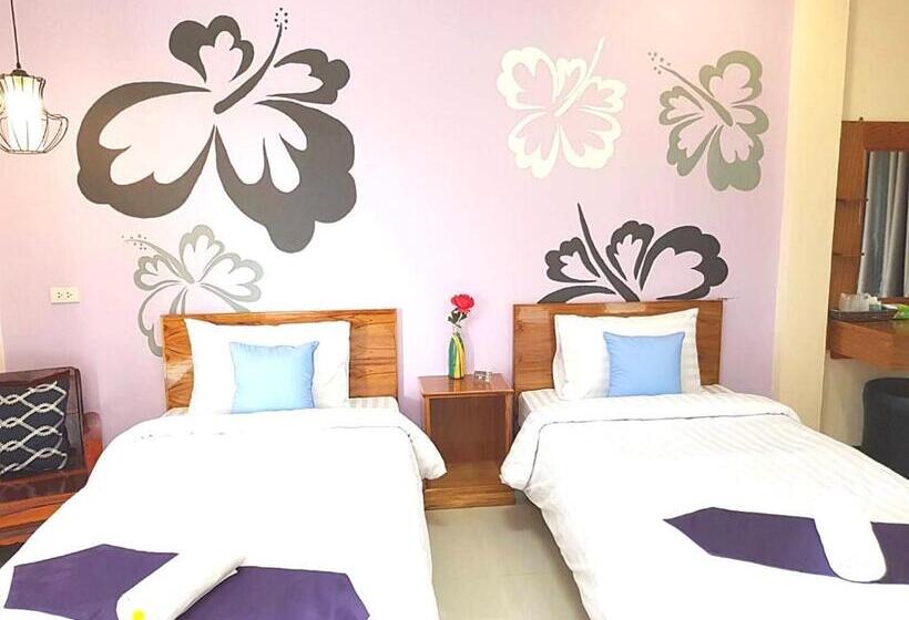 ホテル Warintorn Court