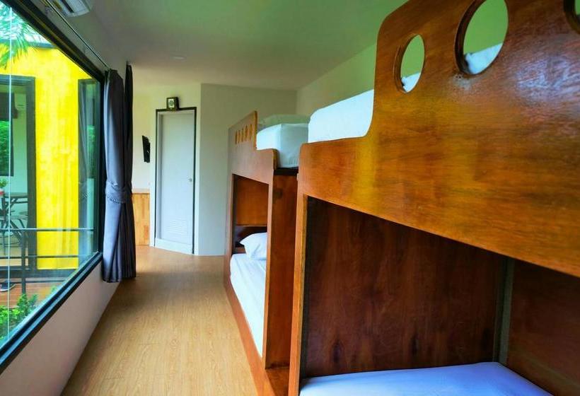 Resort Beach Box At Pran