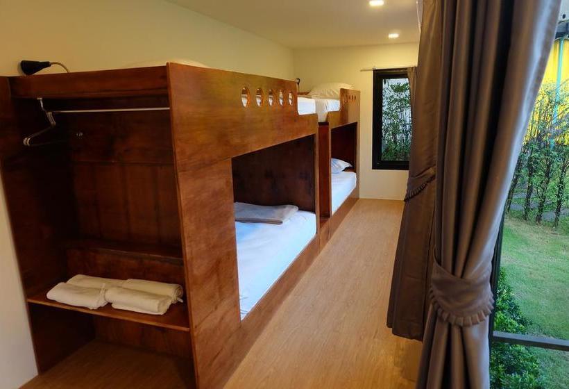 Resort Beach Box At Pran