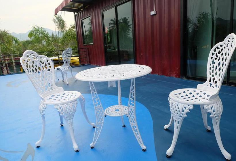 Resort Beach Box At Pran