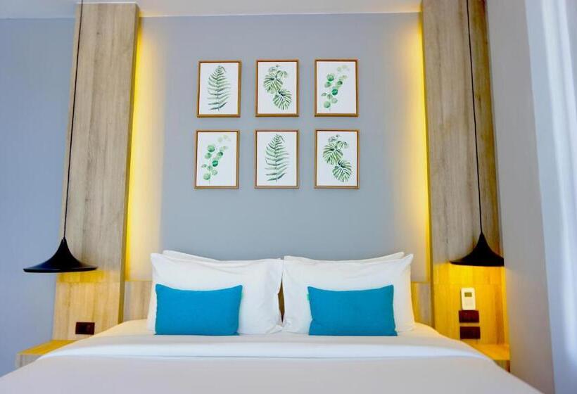 استراحتگاه The Lake Chalong Hotel Sha Plus