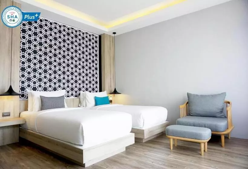 Lomakeskus The Lake Chalong Hotel Sha Plus