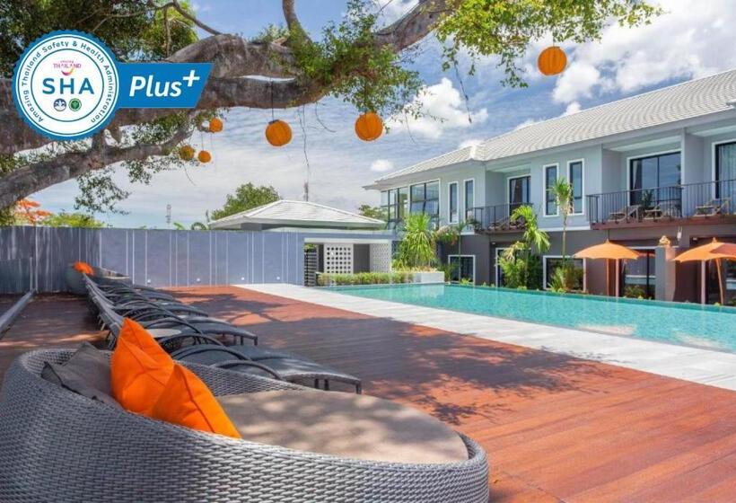 استراحتگاه The Lake Chalong Hotel Sha Plus