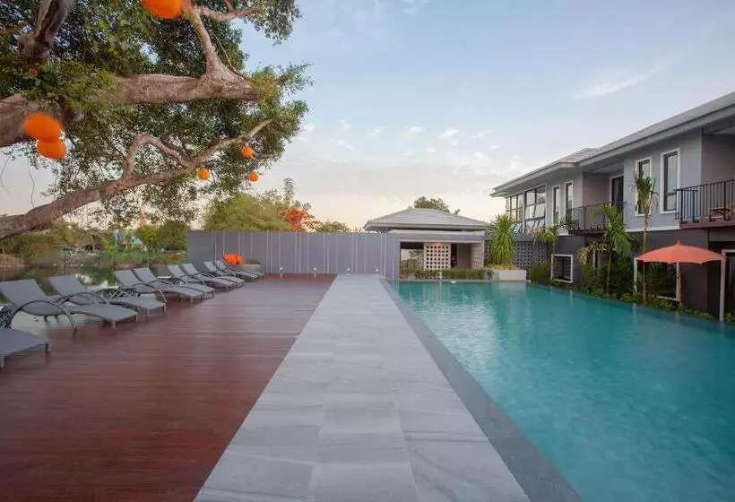 Lomakeskus The Lake Chalong Hotel Sha Plus