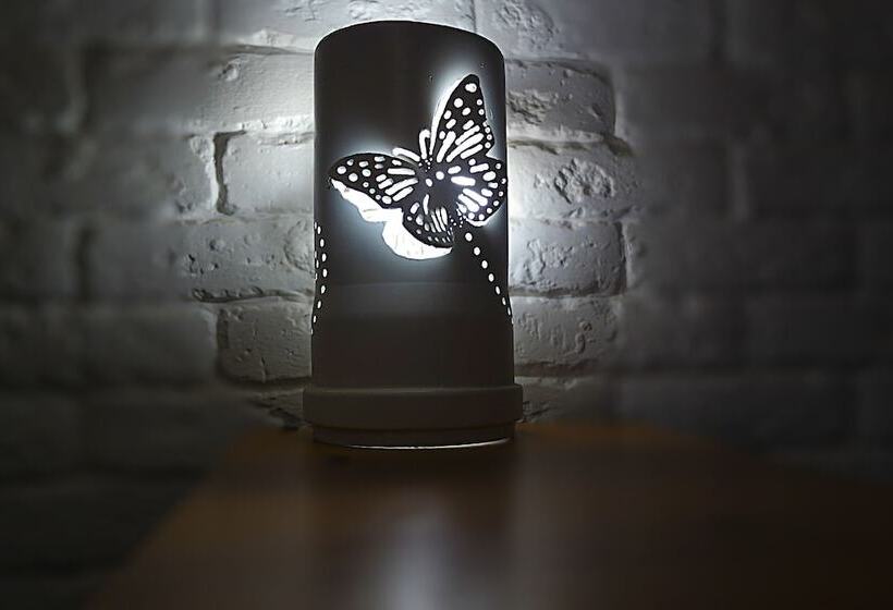 هاستل Day & Night