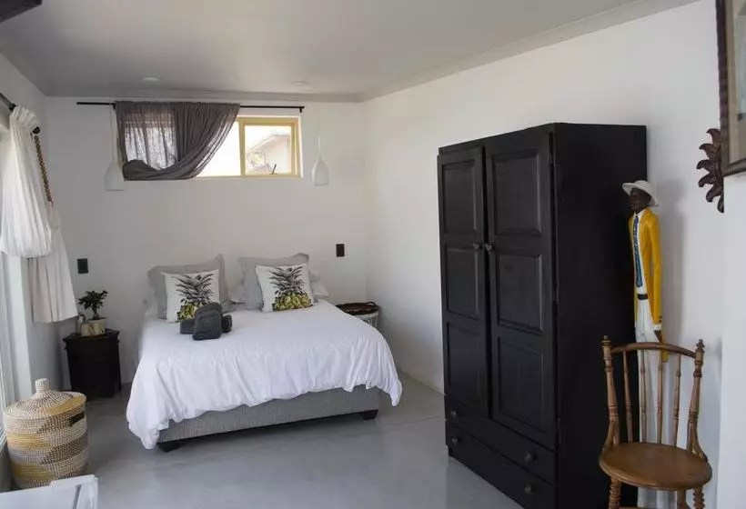 Aamiaismajoitus (B&B) Villa Palmera Load Shedding Free