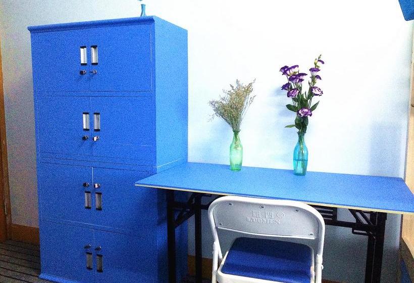 Downtown Center Youth Hostel