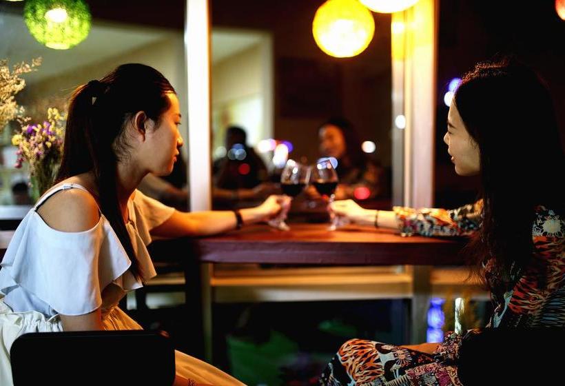 Downtown Center Youth Hostel