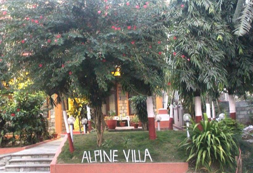 ホテル Alpine Villa