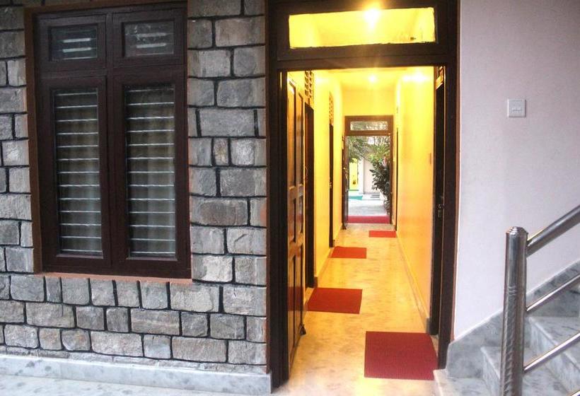 ホテル Alpine Villa