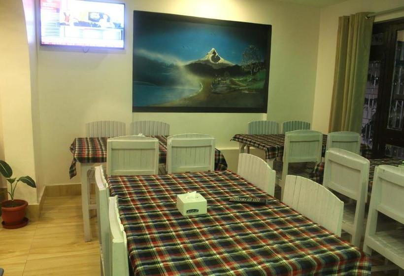 ホテル Alpine Villa