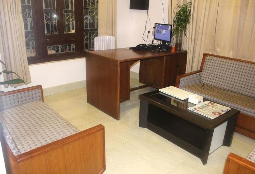 ホテル Alpine Villa