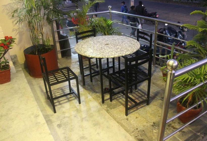 ホテル Alpine Villa