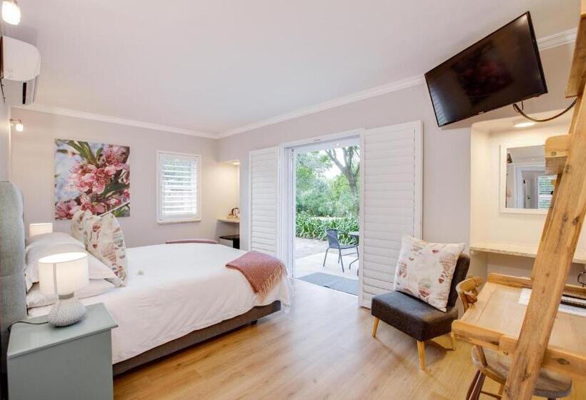 Hotel Amberhall Guesthouse