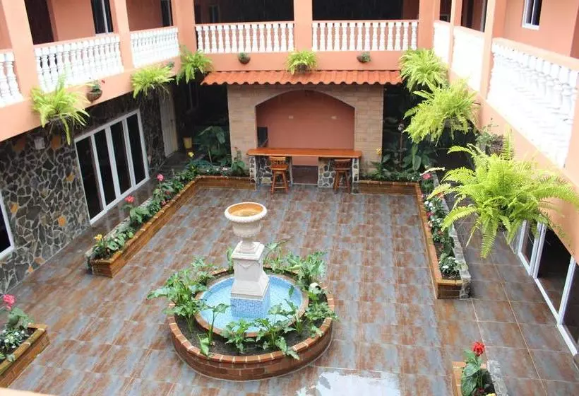 ホテル La Serrania