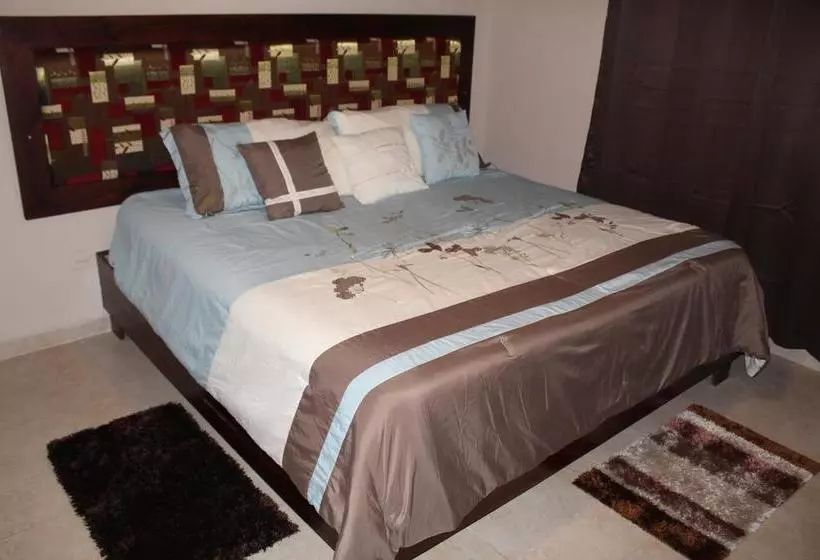 ホテル La Serrania