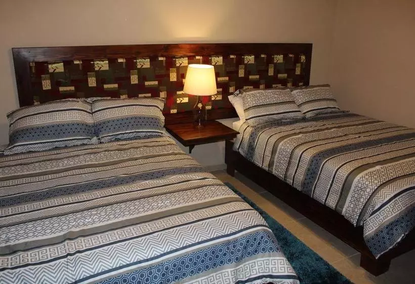 ホテル La Serrania