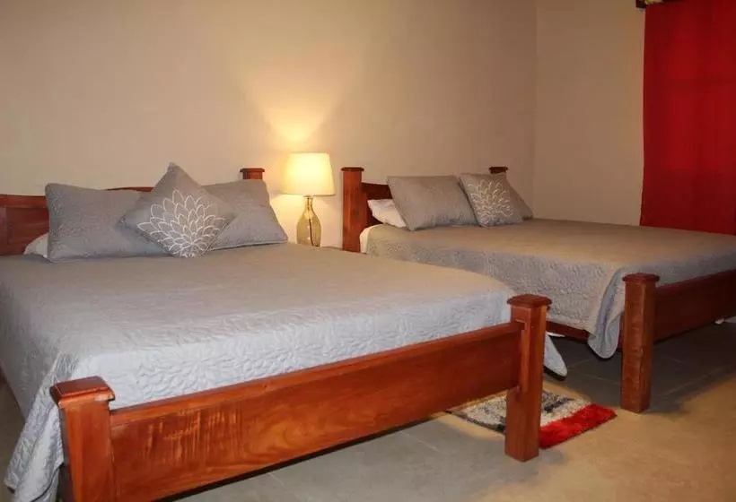 ホテル La Serrania