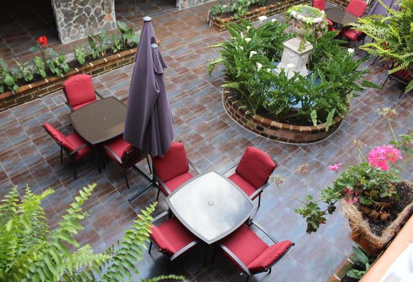 ホテル La Serrania