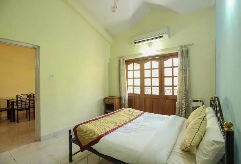 ホテル Oyo 10093 Home Pool View 1bhk Calangute