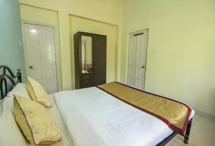 ホテル Oyo 10093 Home Pool View 1bhk Calangute
