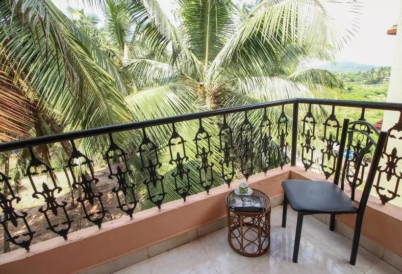 ホテル Oyo 10093 Home Pool View 1bhk Calangute