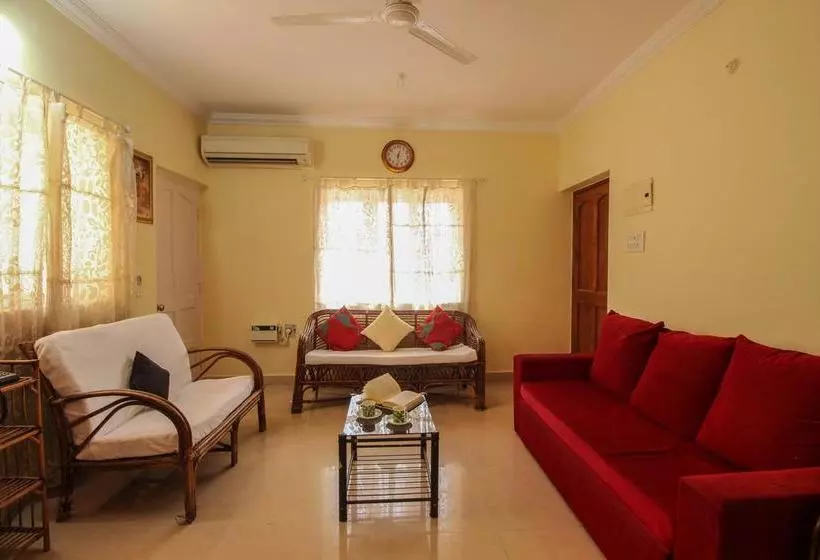 ホテル Oyo 10093 Home Pool View 1bhk Calangute