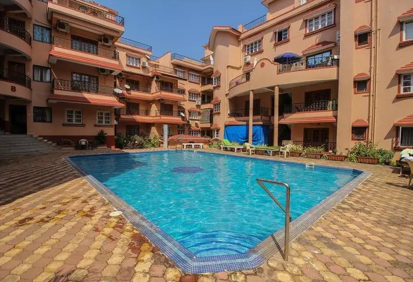 ホテル Oyo 10093 Home Pool View 1bhk Calangute