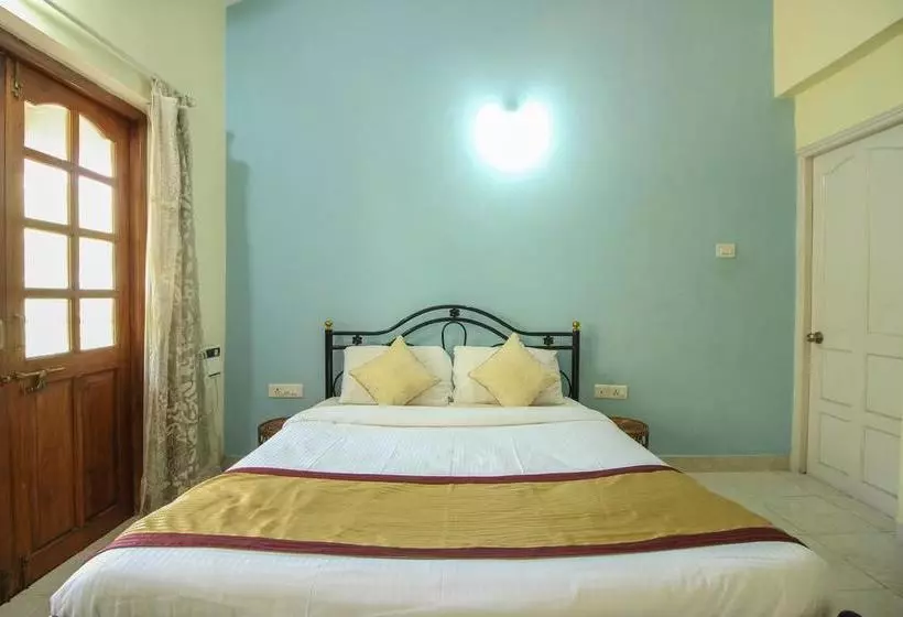 ホテル Oyo 10093 Home Pool View 1bhk Calangute