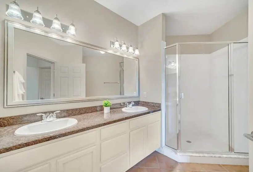 Modern Pet Friendly 2br Condo6 Mins From Disney