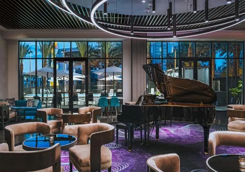 בית מלון כפרי Element Las Vegas Symphony Park