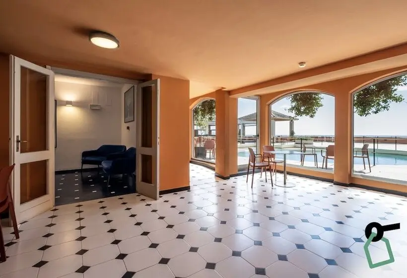 ホテル Hotiday Room Collection   Arenzano