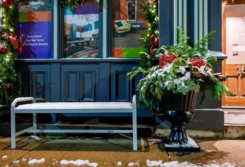 Retkeilymaja Granville Hall Residence