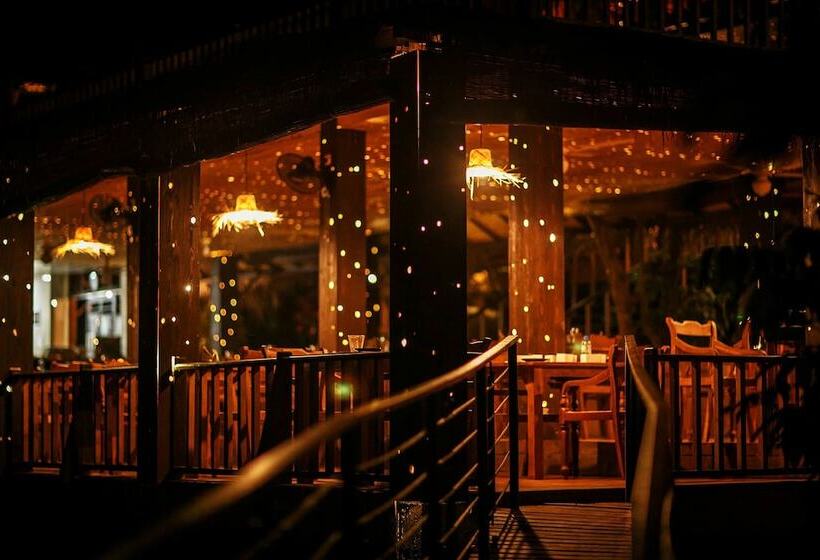 호텔 Jungle Village